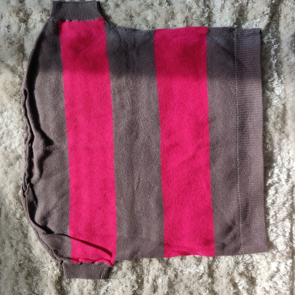 EUC Striped short sleeve sweater